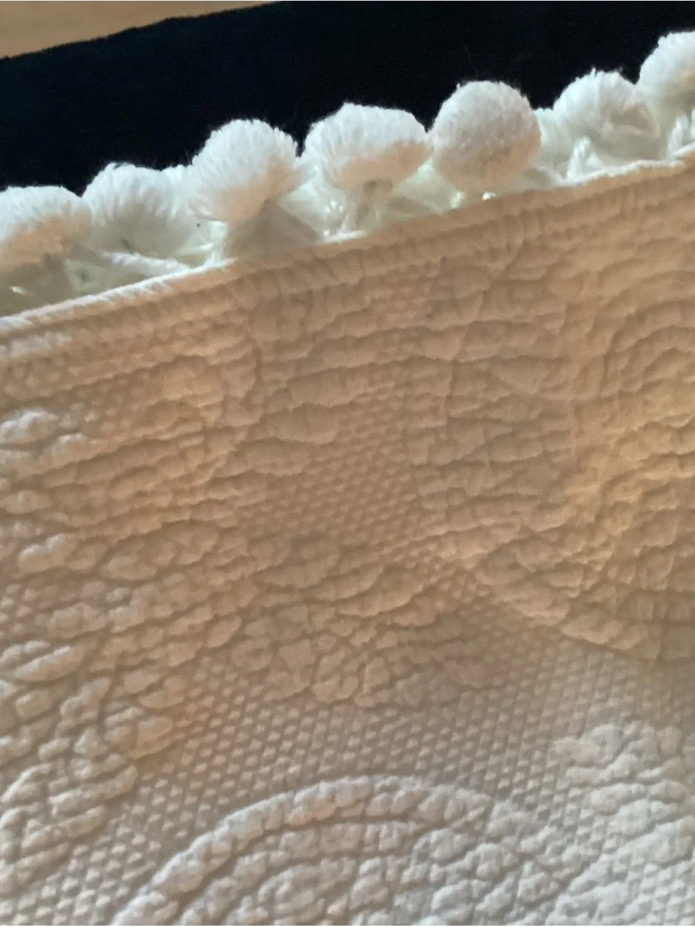 Textured Ivory, Pom Pom Twin Bedspread. Vintage, pristine condition